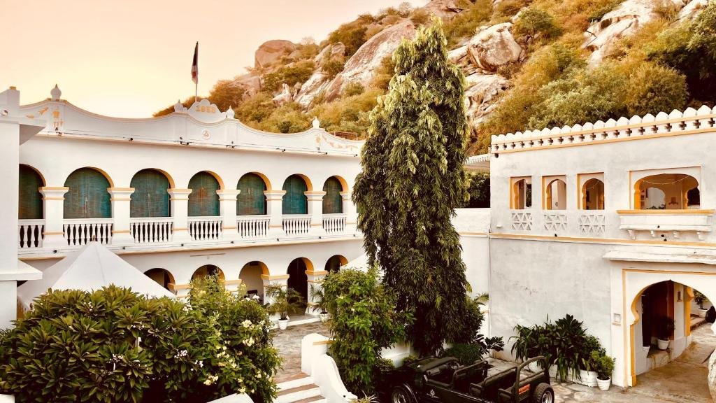 Rawla Bisalpur heritage stay near Jawai Rajasthan